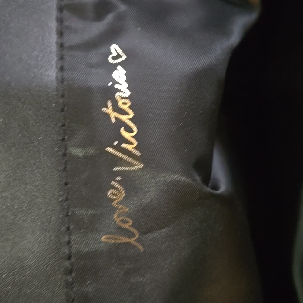 Victoria's Secret Canvas Red and Black Tote Bag Overnight Work Bag Storage - Picture 4 of 8